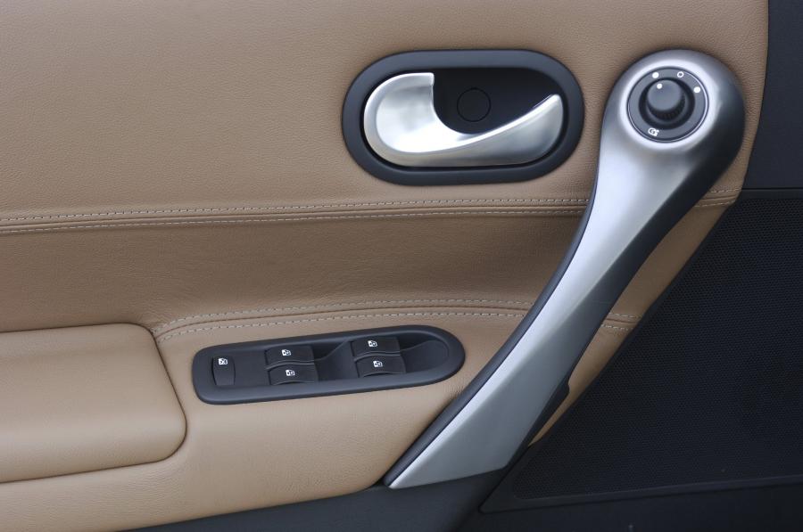  Renault Megane Coupe Cabriolet 2006 года  (фото 6 из 15)